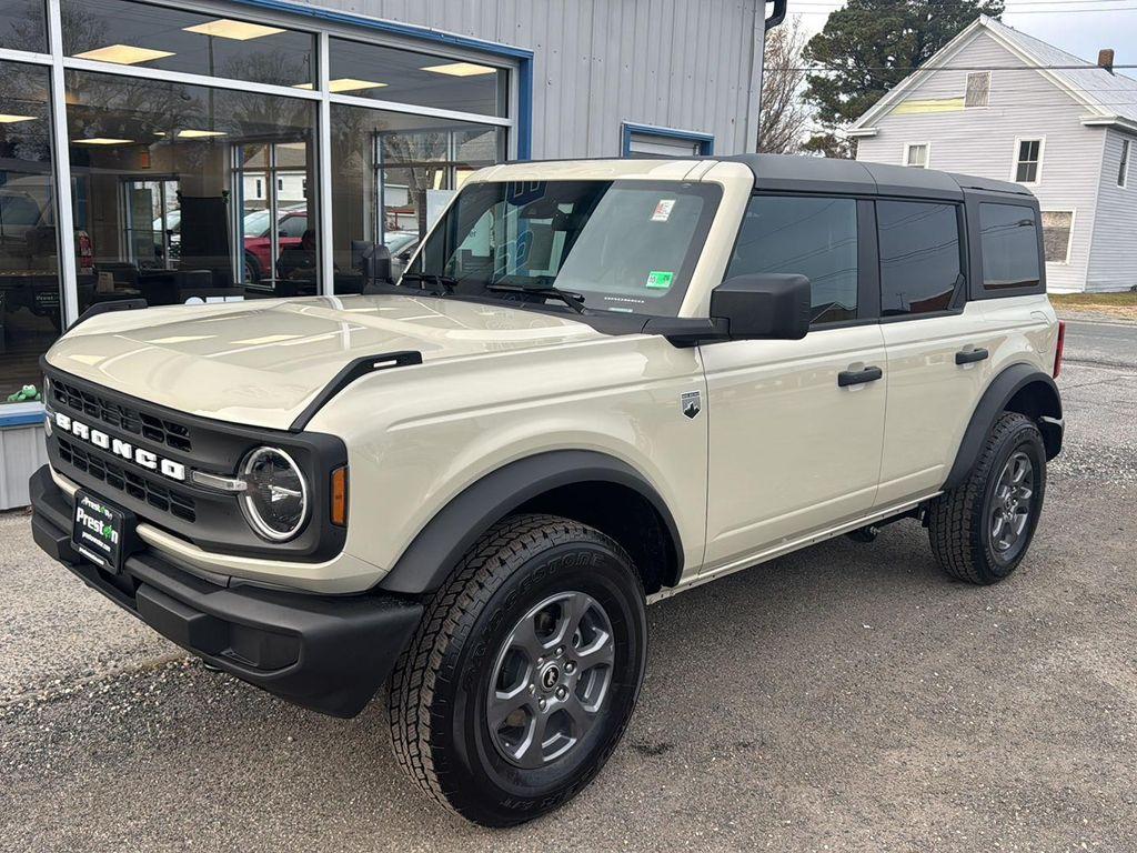 new 2025 Ford Bronco car, priced at $45,000