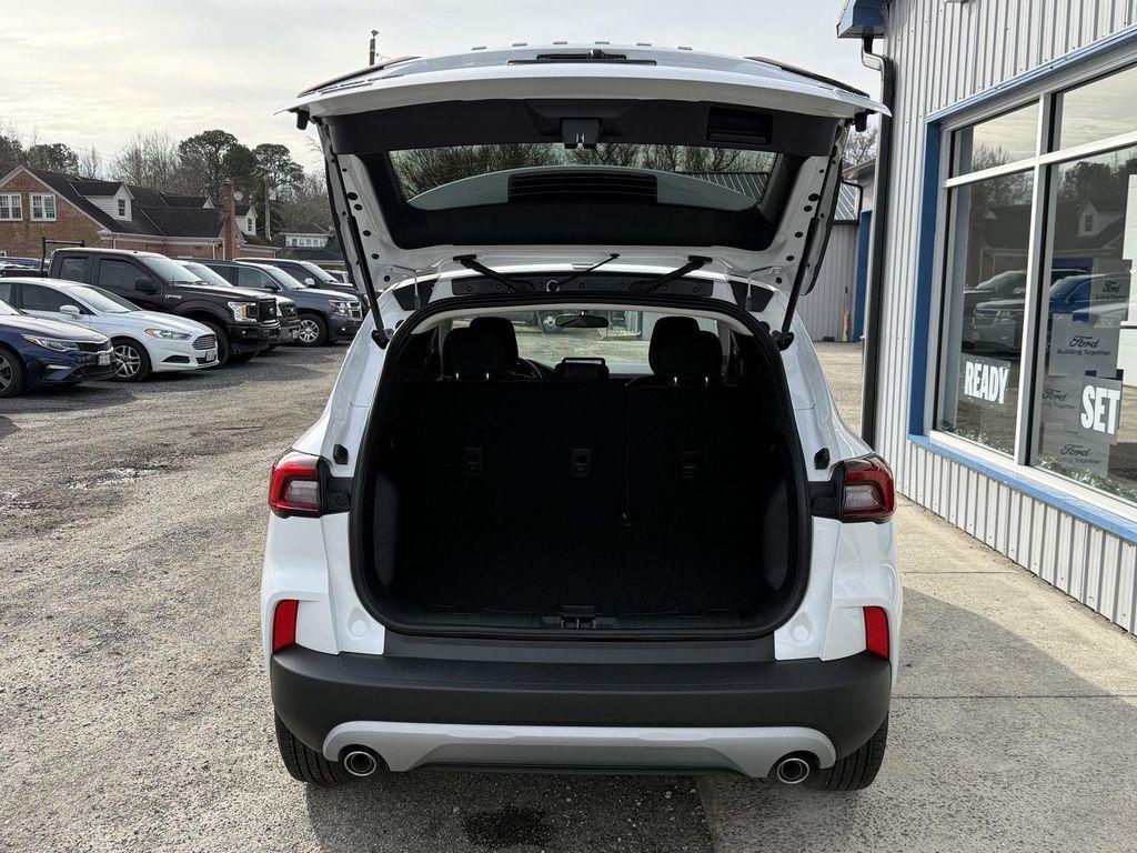 new 2026 Ford Escape car, priced at $30,400