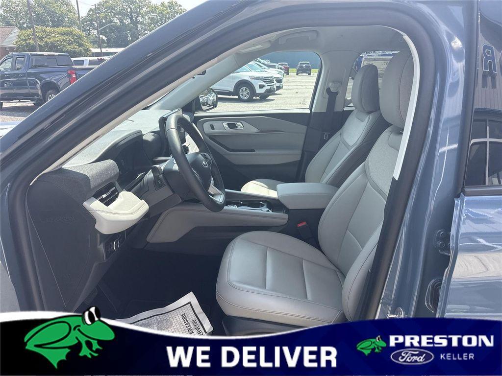 new 2025 Ford Explorer car, priced at $46,000
