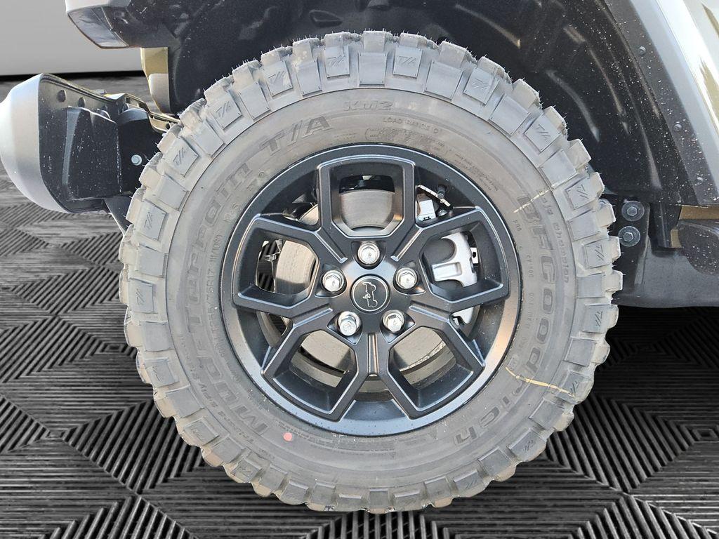 new 2026 Jeep Gladiator car, priced at $50,072