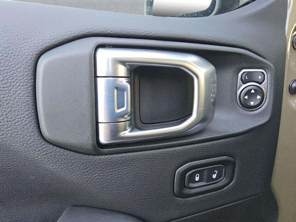 new 2026 Jeep Gladiator car, priced at $50,072