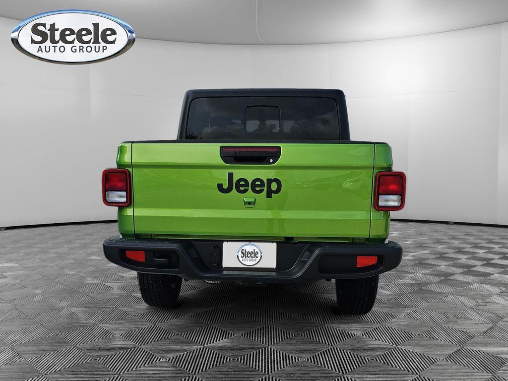 new 2025 Jeep Gladiator car, priced at $37,999