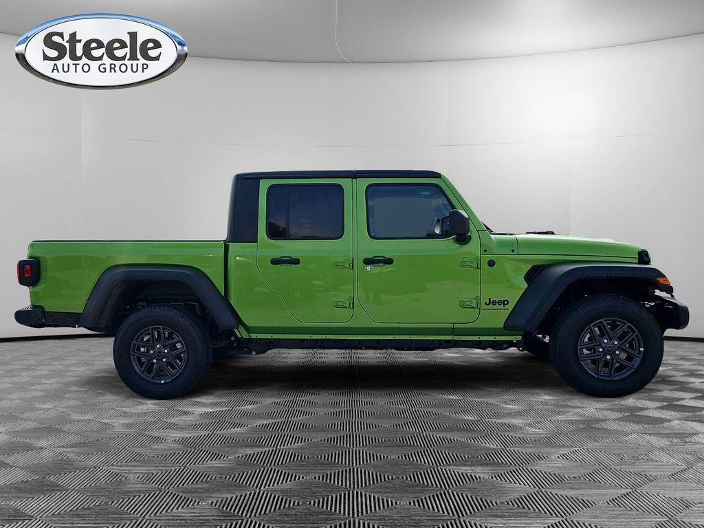 new 2025 Jeep Gladiator car, priced at $37,999