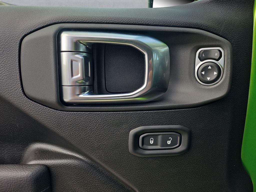 new 2025 Jeep Gladiator car, priced at $37,999