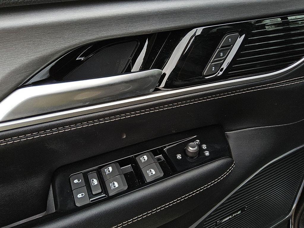 new 2026 Jeep Grand Wagoneer car, priced at $70,678