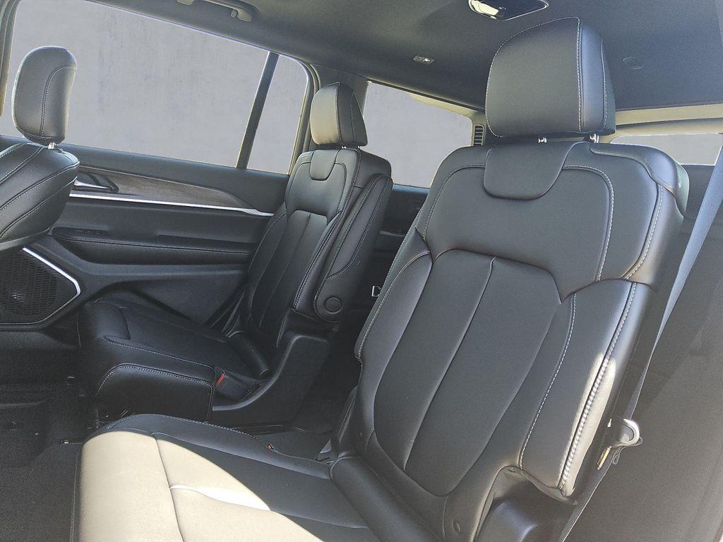 new 2026 Jeep Grand Cherokee L car, priced at $50,576