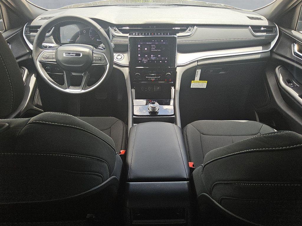 new 2025 Jeep Grand Cherokee car, priced at $32,245