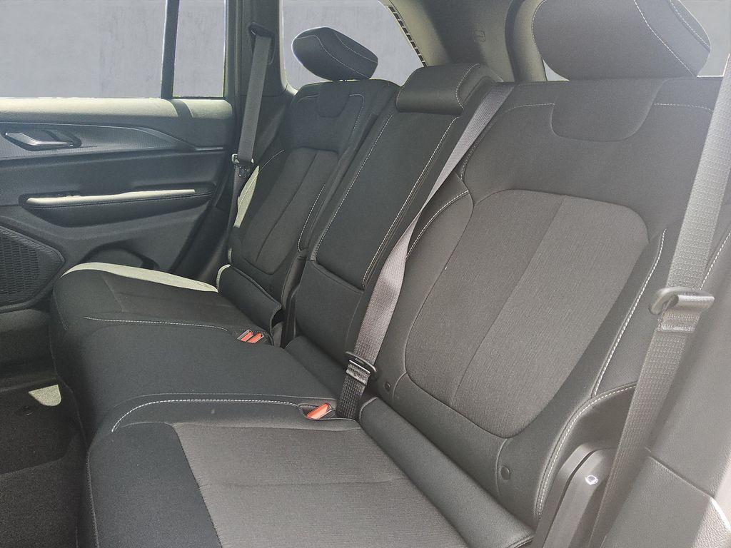 new 2025 Jeep Grand Cherokee car, priced at $32,245