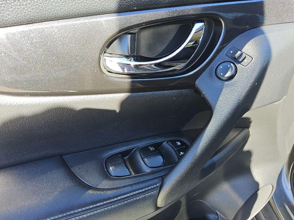 used 2019 Nissan Rogue car, priced at $13,994