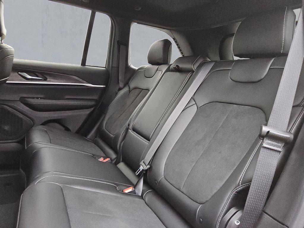 new 2026 Jeep Grand Cherokee car, priced at $44,417