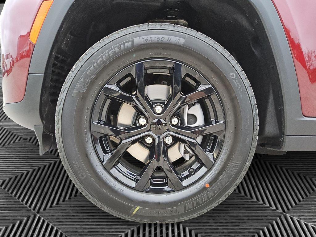 new 2026 Jeep Grand Cherokee car, priced at $44,417