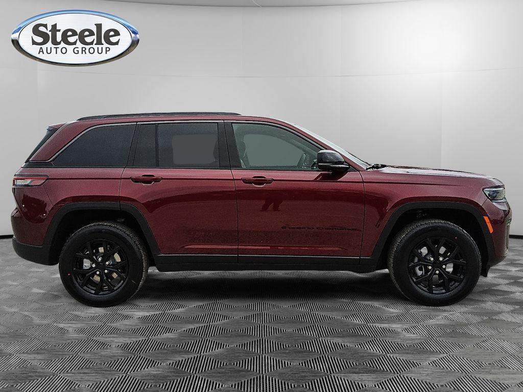 new 2026 Jeep Grand Cherokee car, priced at $44,417