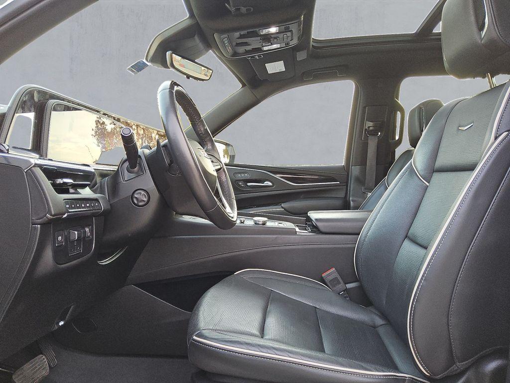 used 2023 Cadillac Escalade ESV car, priced at $66,795