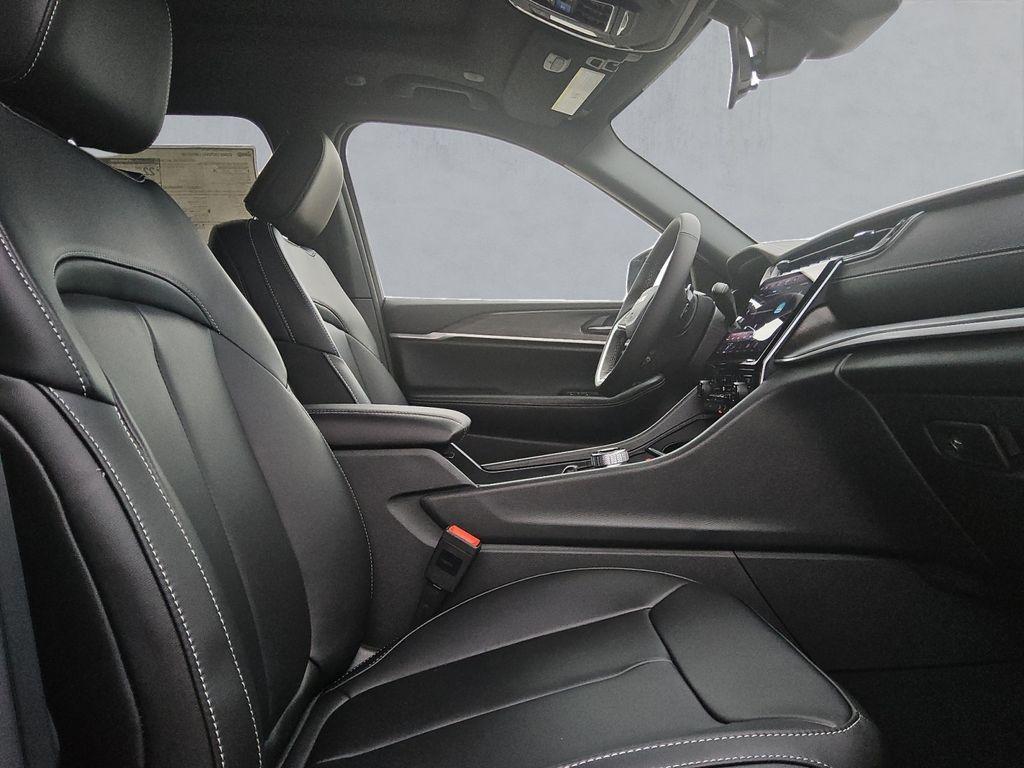 new 2025 Jeep Grand Cherokee car, priced at $43,455