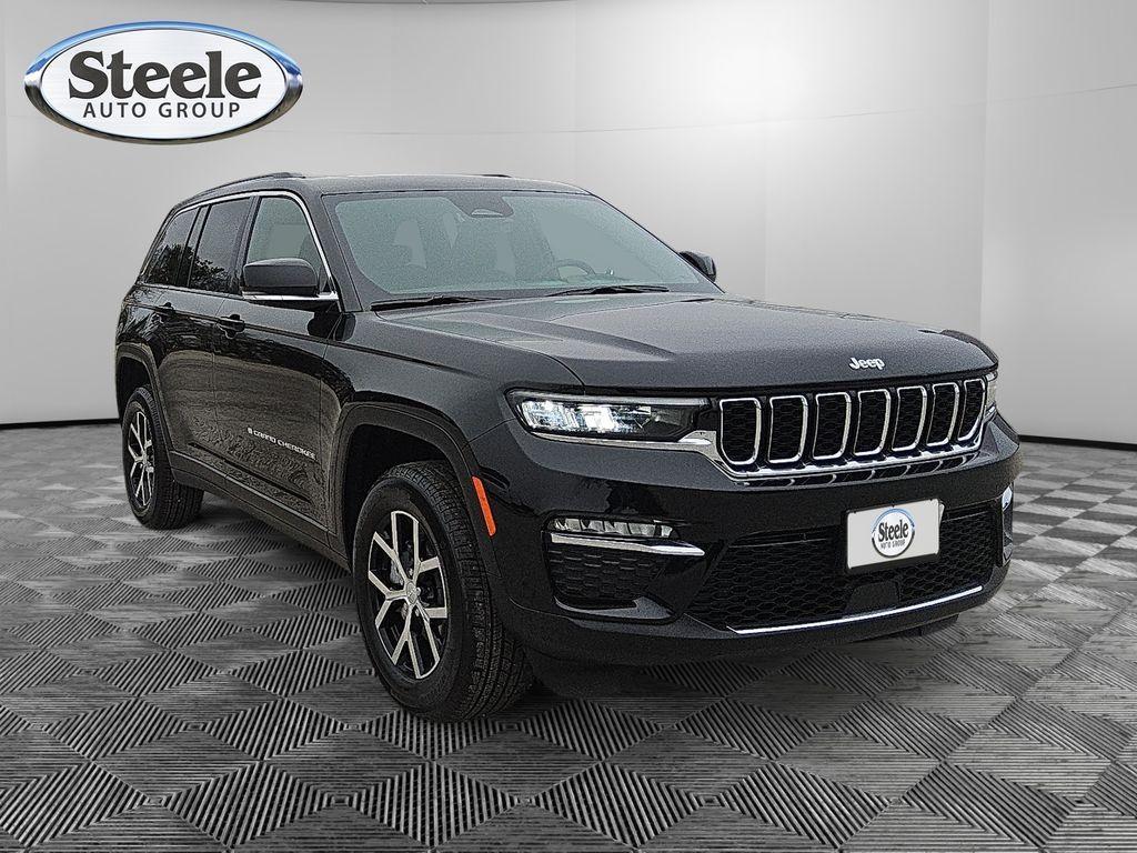 new 2025 Jeep Grand Cherokee car, priced at $43,455