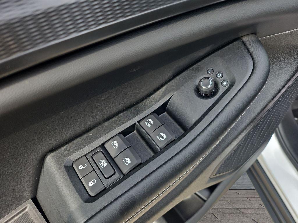 new 2025 Jeep Grand Cherokee car, priced at $34,690