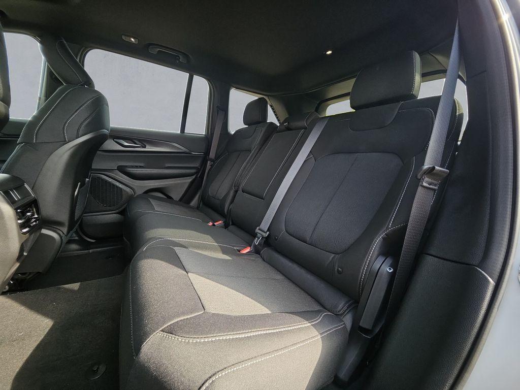 new 2025 Jeep Grand Cherokee car, priced at $34,690