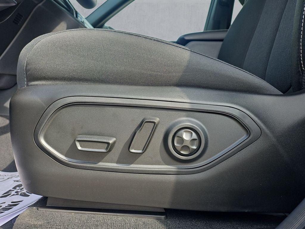 new 2025 Jeep Grand Cherokee car, priced at $34,690