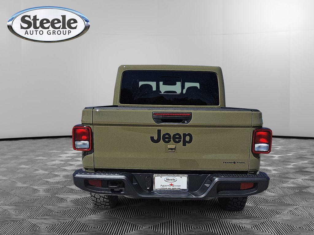 new 2026 Jeep Gladiator car, priced at $48,002