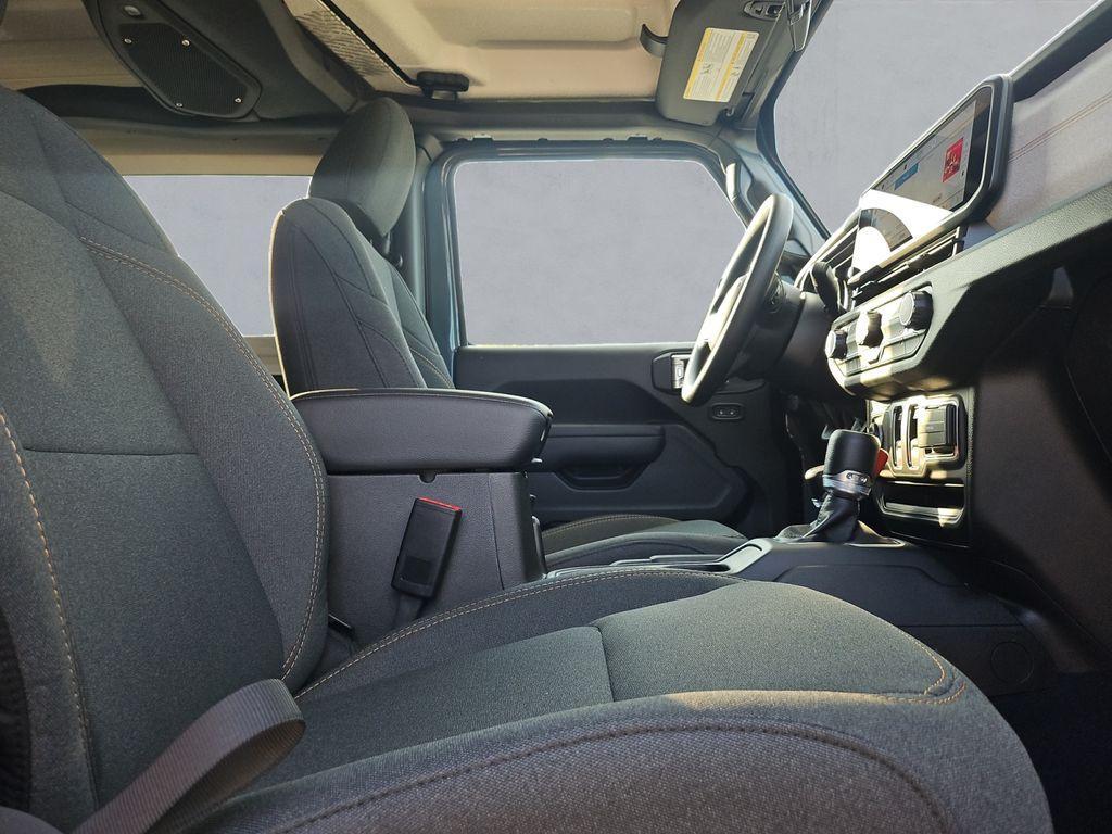 new 2026 Jeep Wrangler car, priced at $37,357