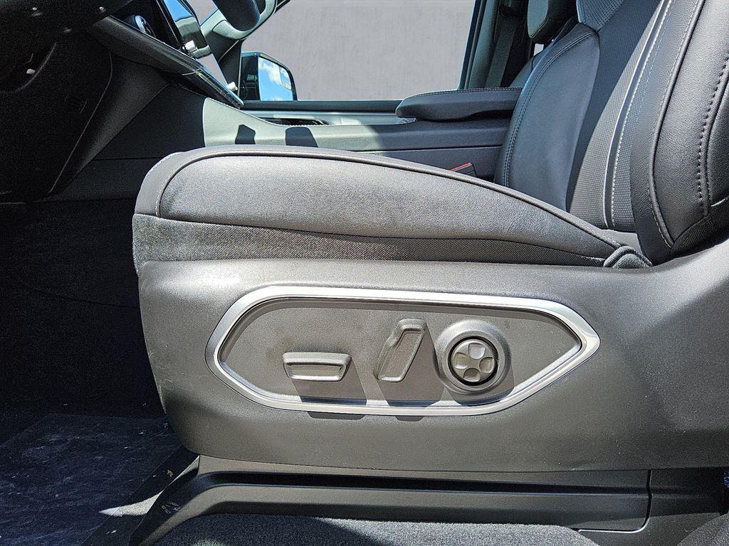 new 2026 Jeep Grand Wagoneer car, priced at $79,157