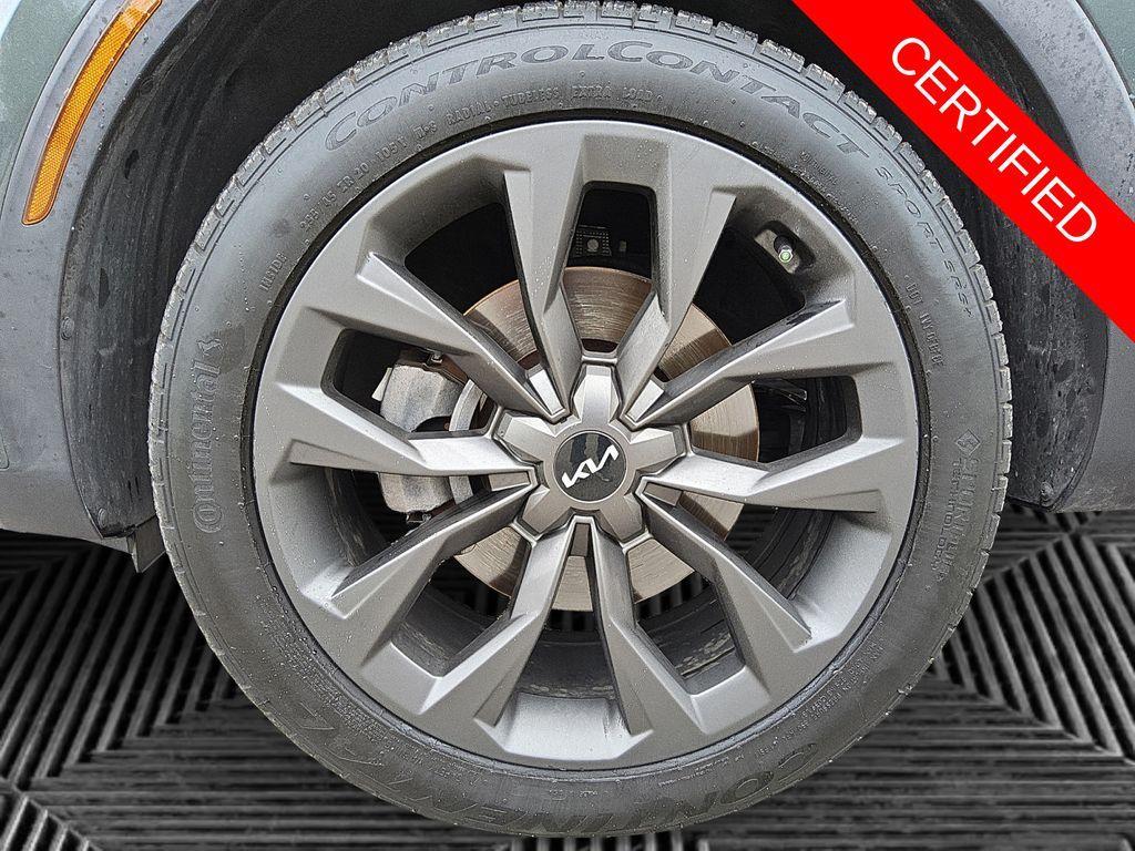 used 2022 Kia Sorento car, priced at $26,489