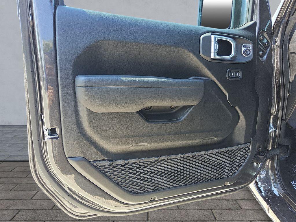 new 2025 Jeep Wrangler car, priced at $43,093