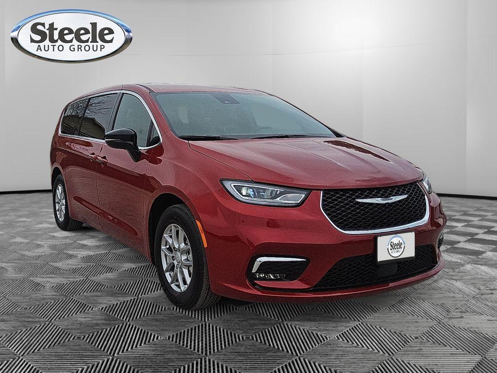 new 2026 Chrysler Pacifica car, priced at $44,577