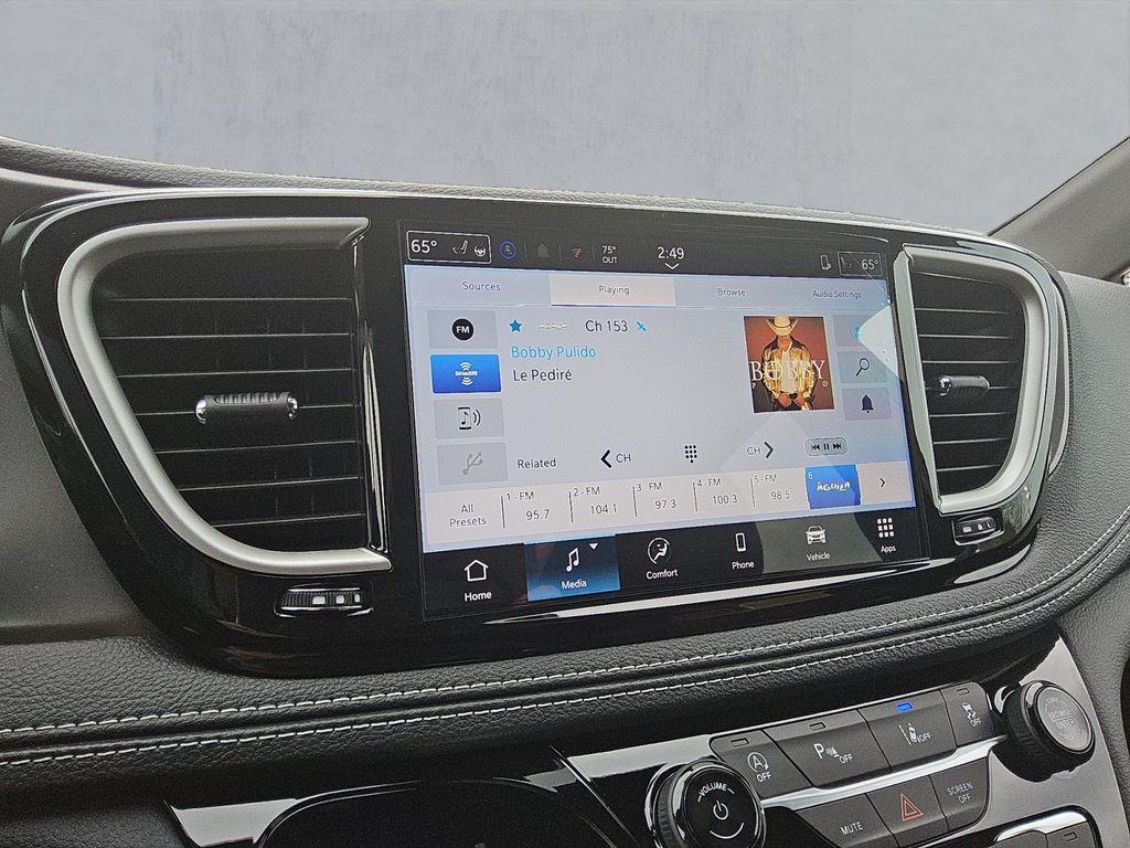 new 2026 Chrysler Pacifica car, priced at $44,577