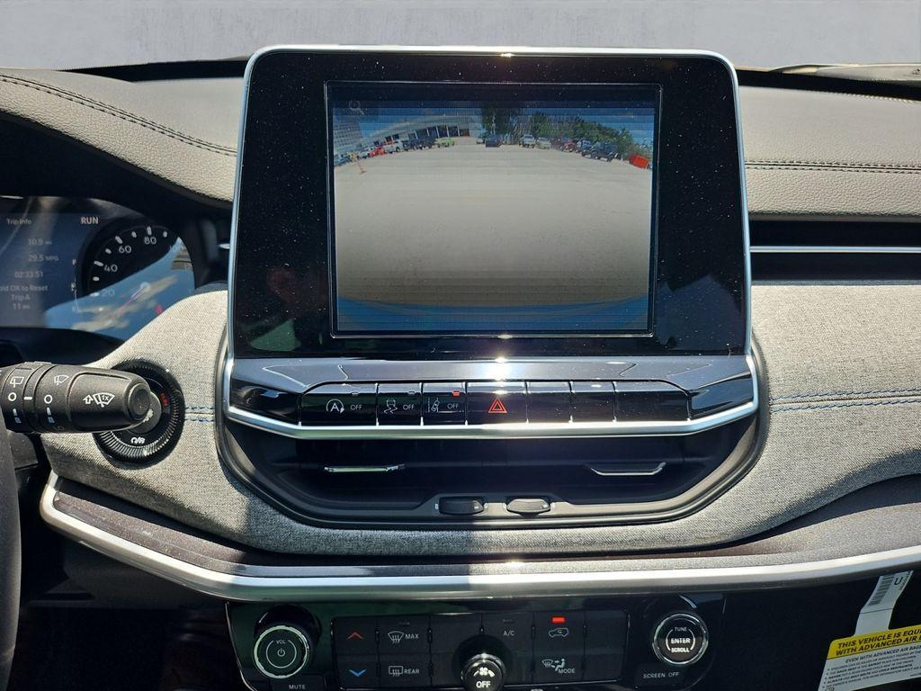 new 2025 Jeep Compass car, priced at $25,198