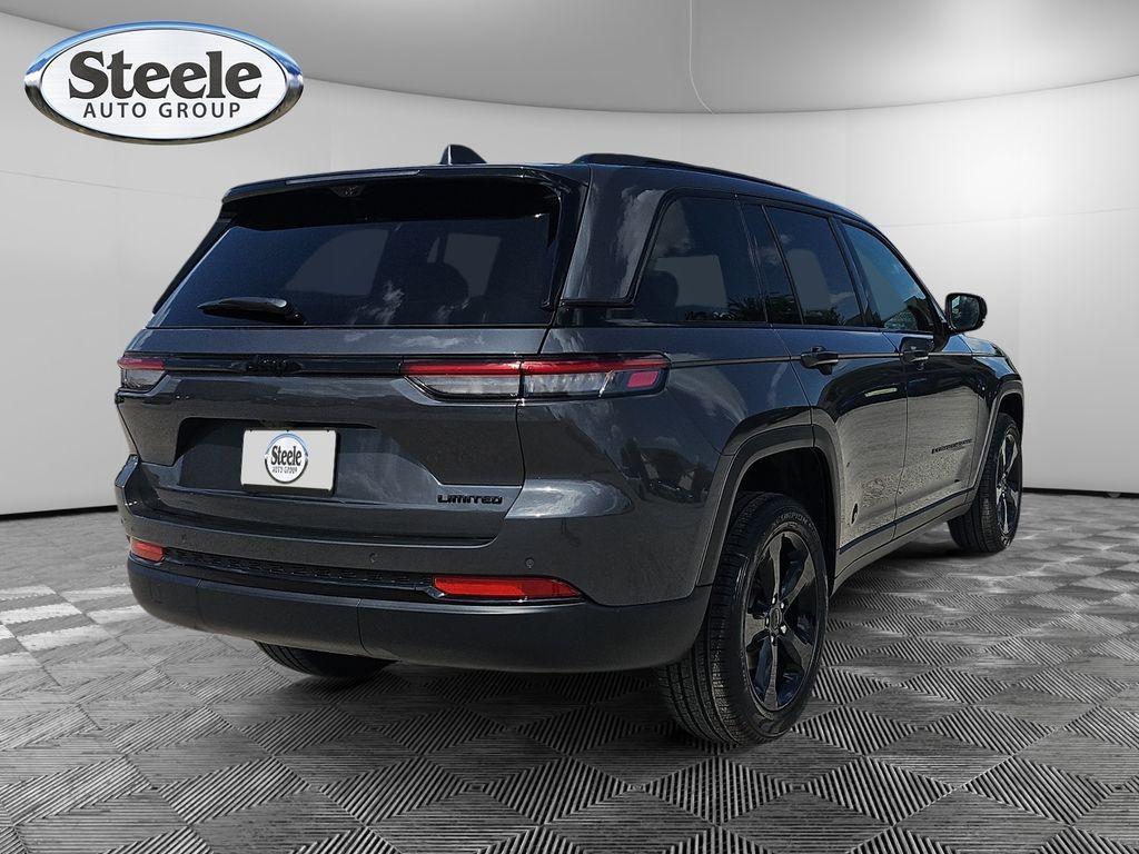 new 2025 Jeep Grand Cherokee car, priced at $42,495