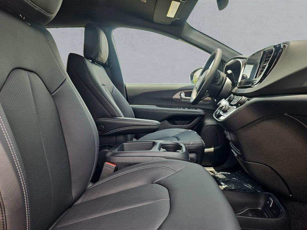 new 2025 Chrysler Voyager car, priced at $39,805