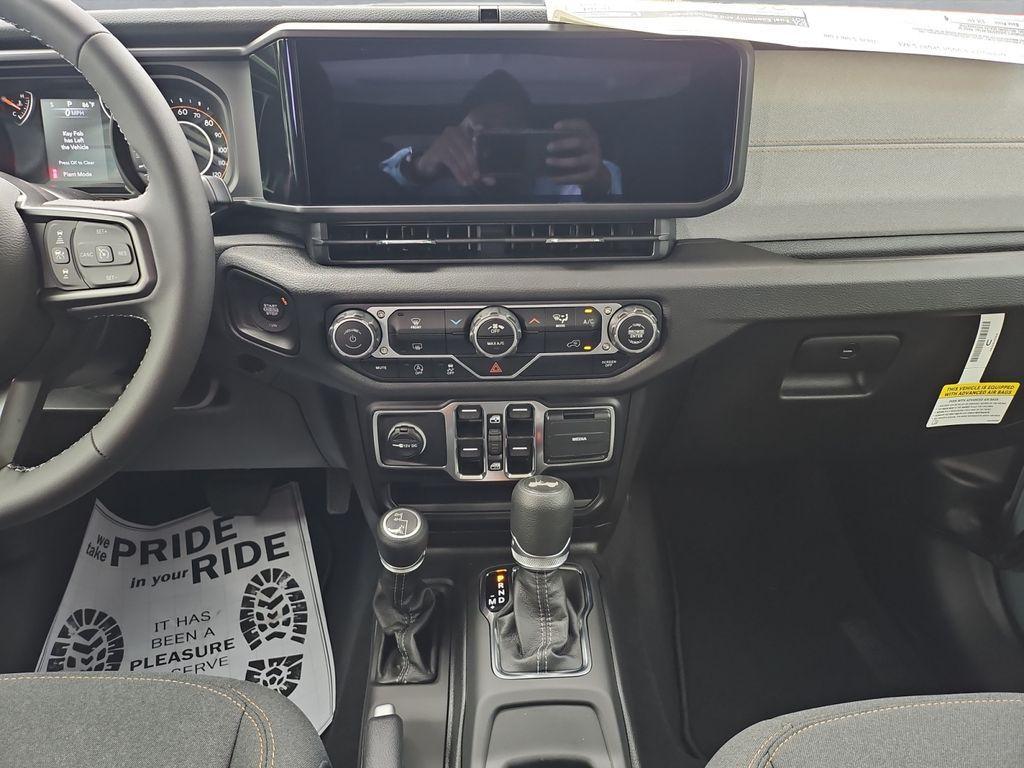 new 2025 Jeep Wrangler car, priced at $38,995