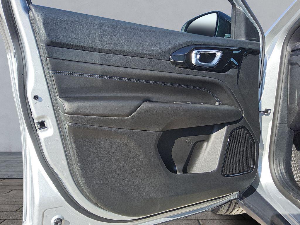 new 2026 Jeep Compass car, priced at $28,041