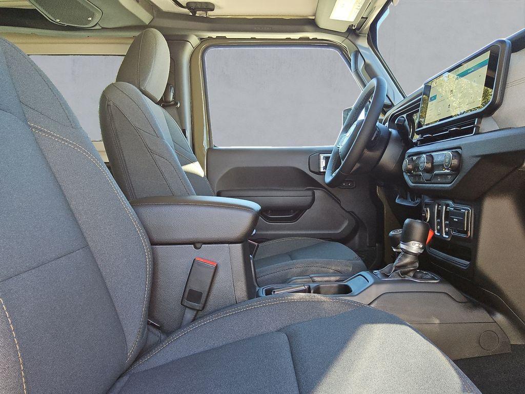 new 2026 Jeep Wrangler car, priced at $41,696