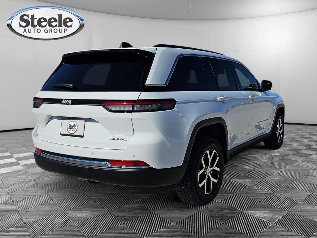 new 2025 Jeep Grand Cherokee car, priced at $40,656