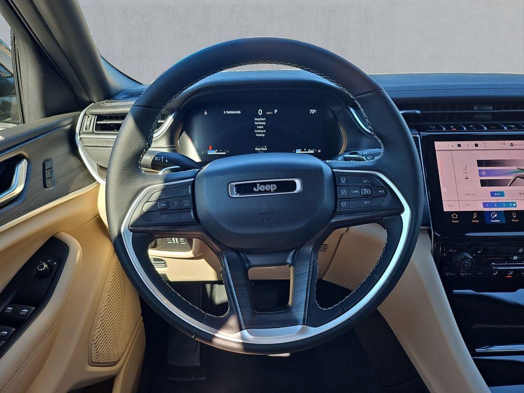 new 2025 Jeep Grand Cherokee car, priced at $40,656