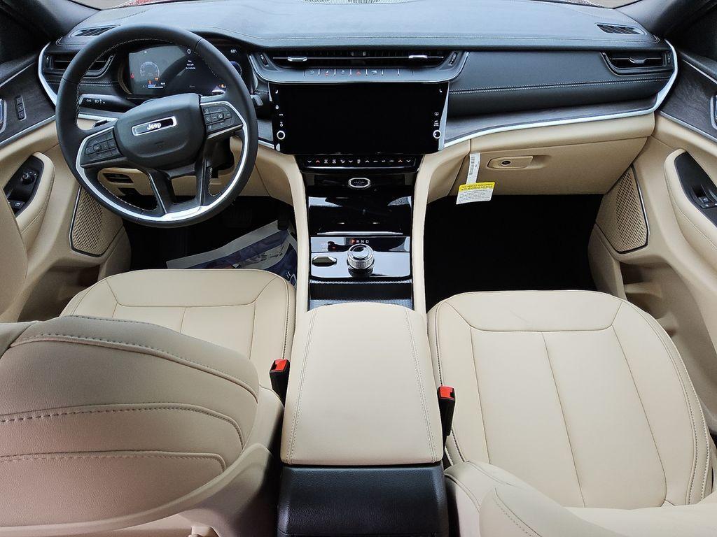 new 2026 Jeep Grand Cherokee car, priced at $48,214