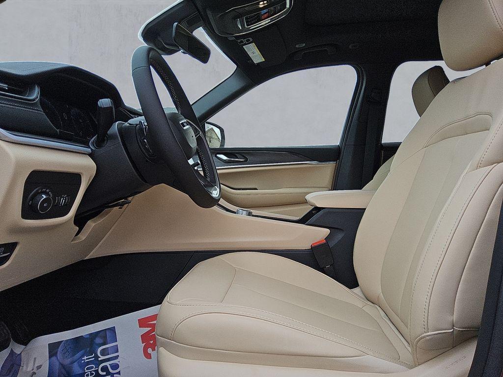 new 2026 Jeep Grand Cherokee car, priced at $48,214