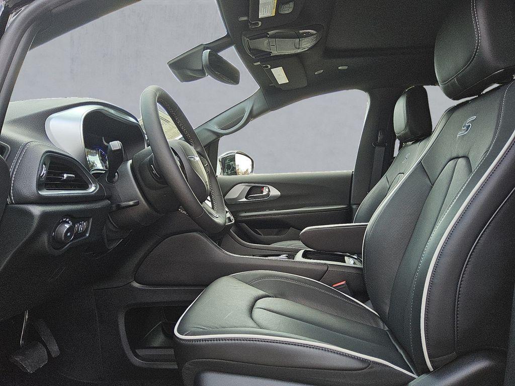 new 2026 Chrysler Pacifica car, priced at $52,492