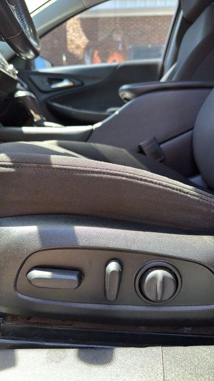used 2018 Chevrolet Malibu car, priced at $13,995
