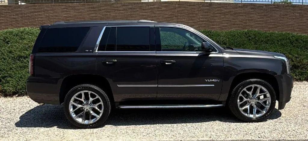 used 2017 GMC Yukon car, priced at $19,995