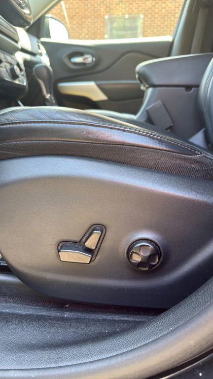 used 2017 Jeep Cherokee car, priced at $16,495