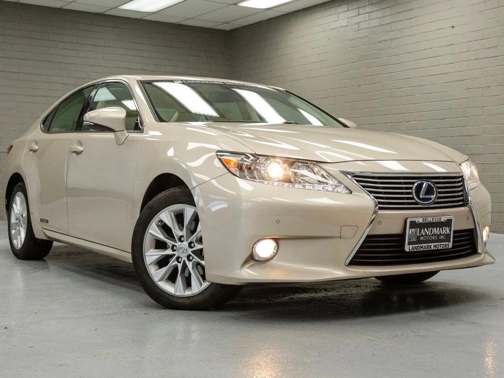 used 2014 Lexus ES 300h car, priced at $17,997