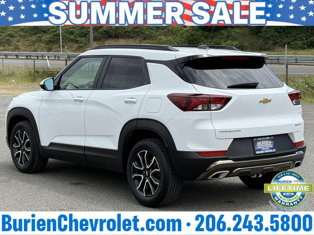 used 2023 Chevrolet TrailBlazer car, priced at $22,045