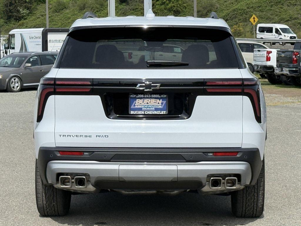 new 2026 Chevrolet Traverse car, priced at $50,235