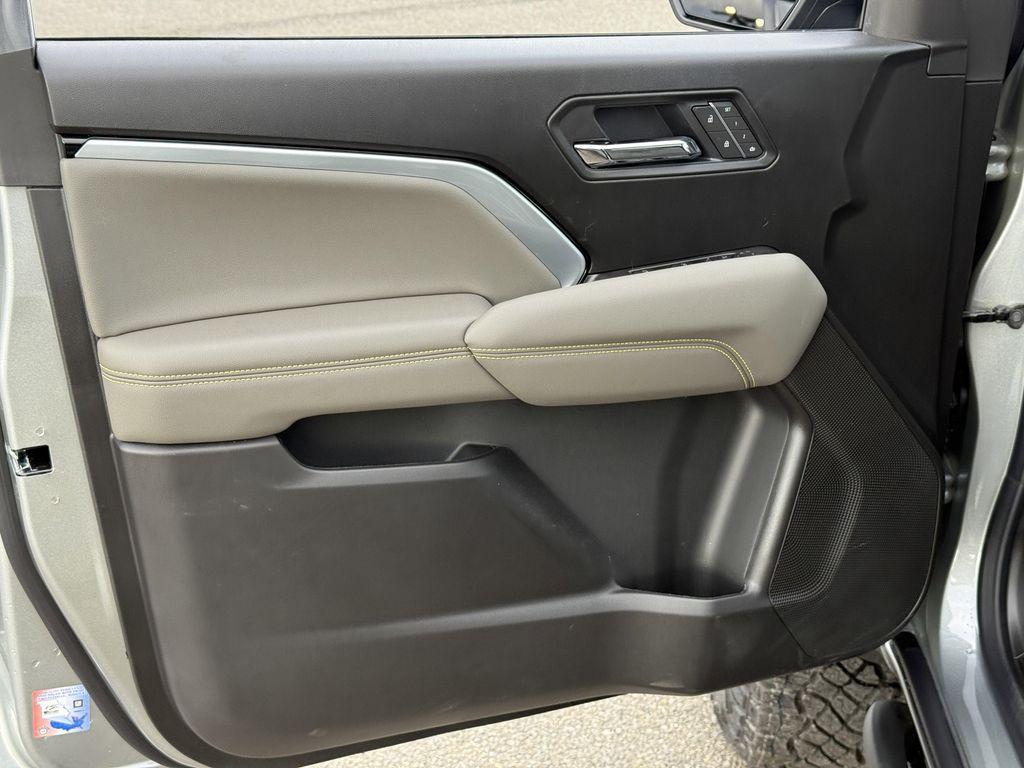 new 2026 Chevrolet Traverse car, priced at $50,770