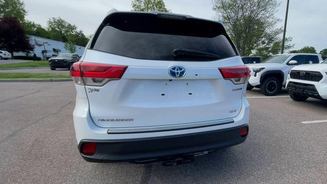 used 2018 Toyota Highlander Hybrid car, priced at $26,000