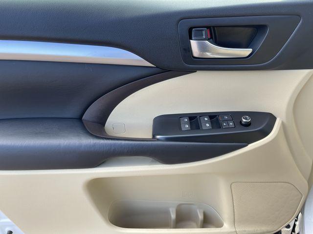 used 2018 Toyota Highlander Hybrid car, priced at $26,000