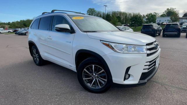 used 2018 Toyota Highlander Hybrid car, priced at $26,000